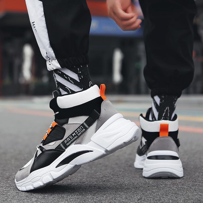 Hightop di trasporto degli uom - Outdoor Power Post recensione e prezzo