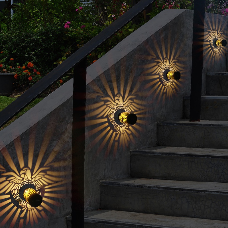 Luci per recinzione solare da  - Outdoor Power Post recensione e prezzo